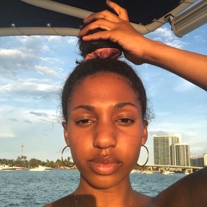 Meet your Posher, Jada